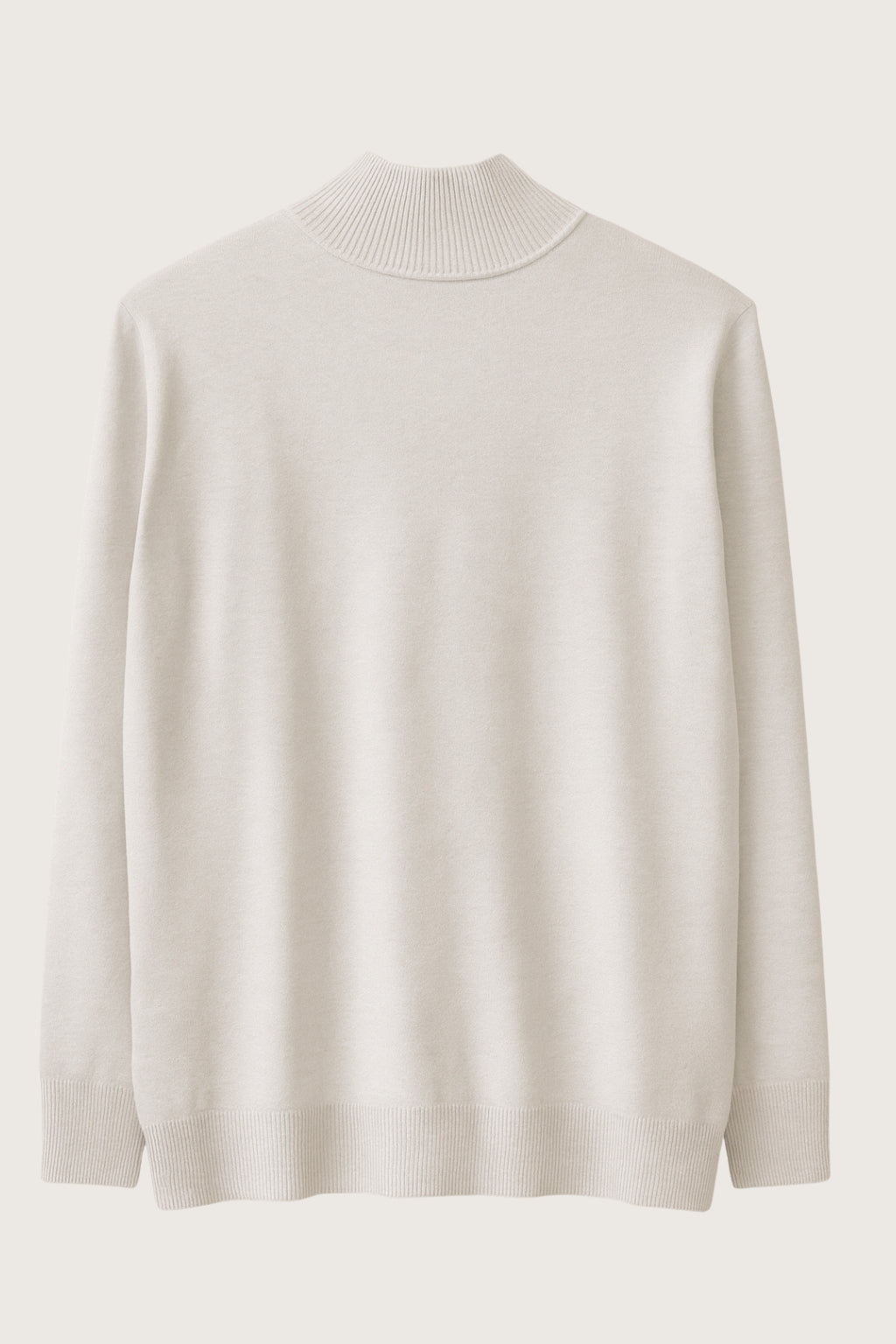 Ivory langærmet bluse til kvinder – tidløs, blød og elegant. Et luksuriøst basic-piece, du aldrig går galt med.