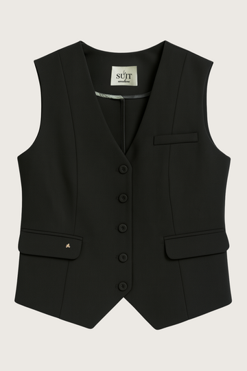 Kvinde vest i sort