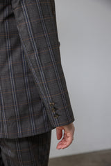 ternet kvindeblazer med bone knapper