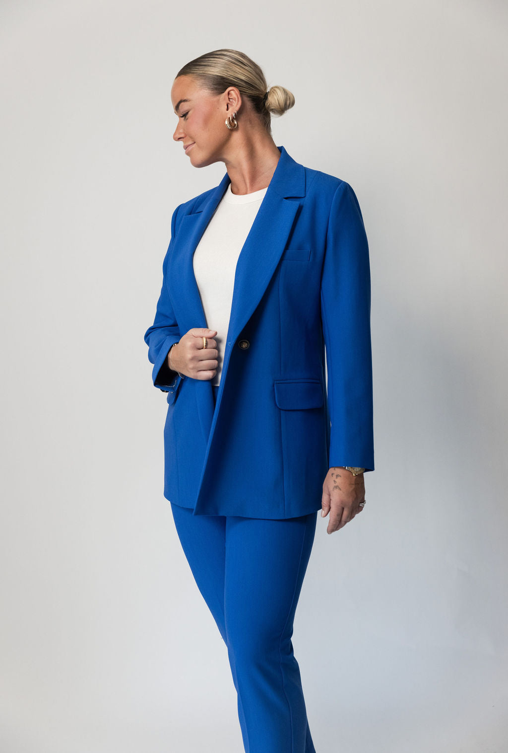 LA SUITs blå dobbeltradet jakkesæt til kvinder