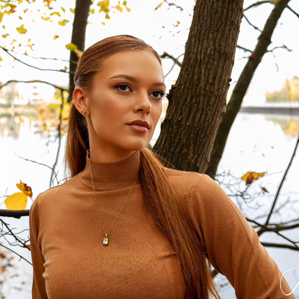 LA SUITs caramel rullekravebluse