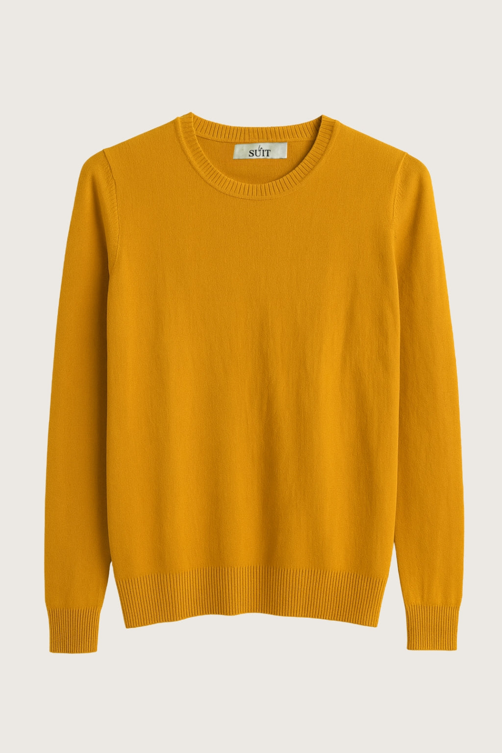 Karrygul bluse, eksklusiv og fuld af energi. En farve, der løfter dit look.