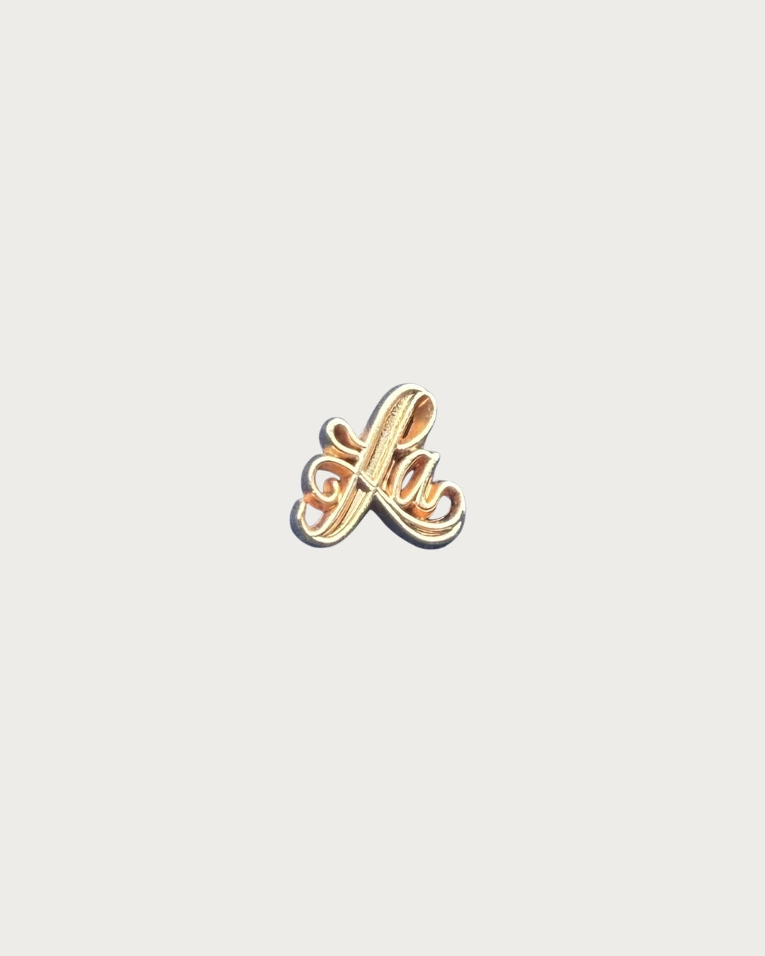 LA SUIT Signatur Pin – Guld
