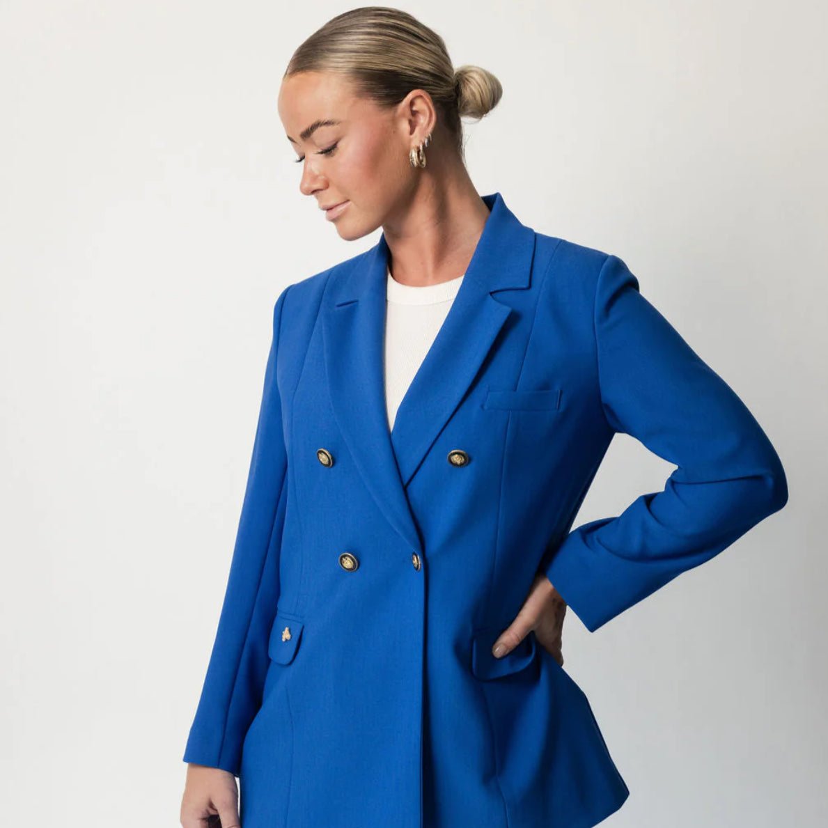 mette frederiksen koboltblå blazer