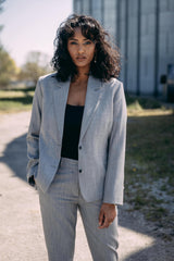 LA SUIT. Find de uundværlige habitjakker og bukser til fint brug, til kvinder, på LA SUIT online. GRATIS LEVERING så du kan prøve tøjet derhjemme.