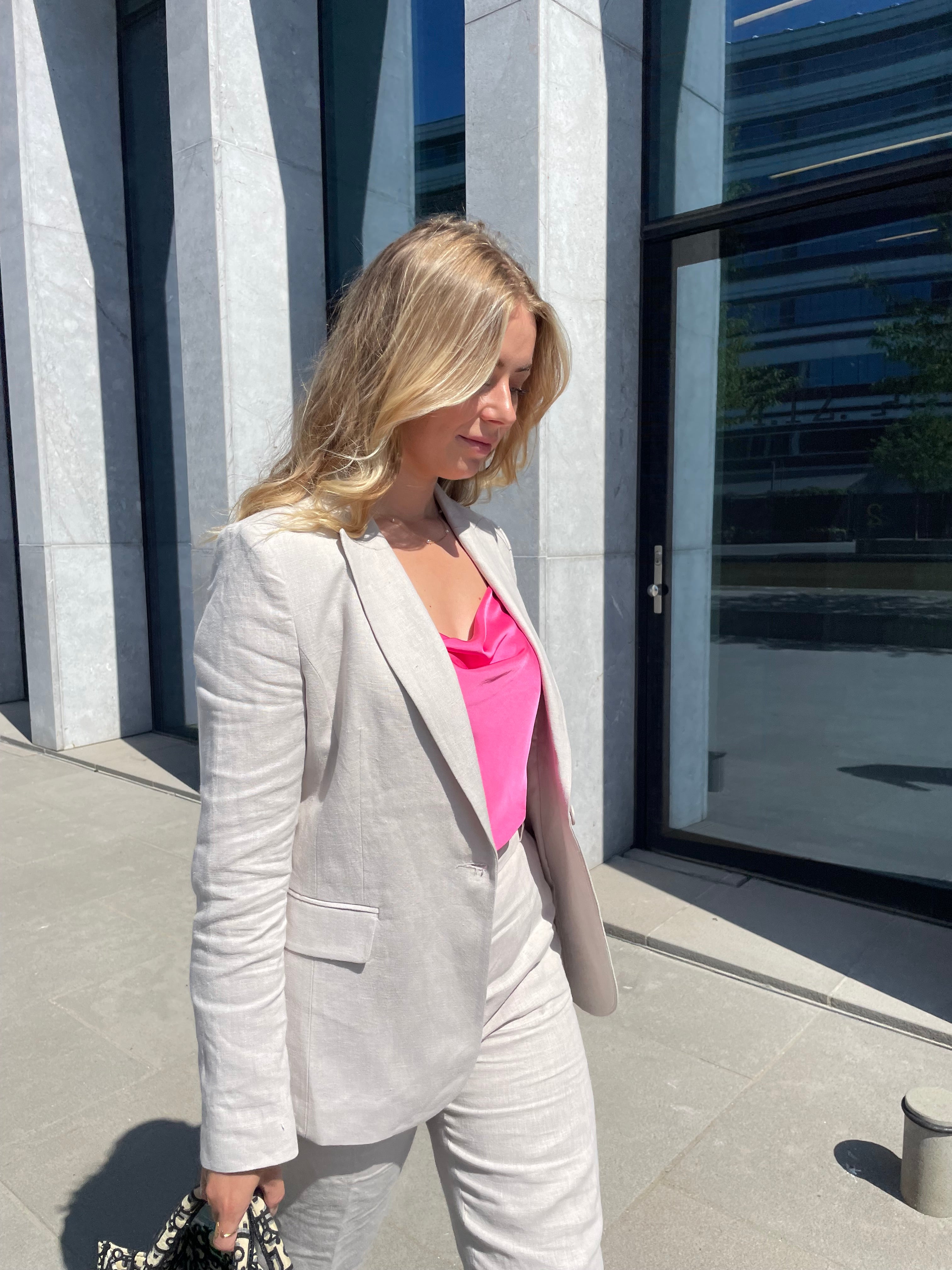 LA SUITs hvide blazer i hør til kvinder