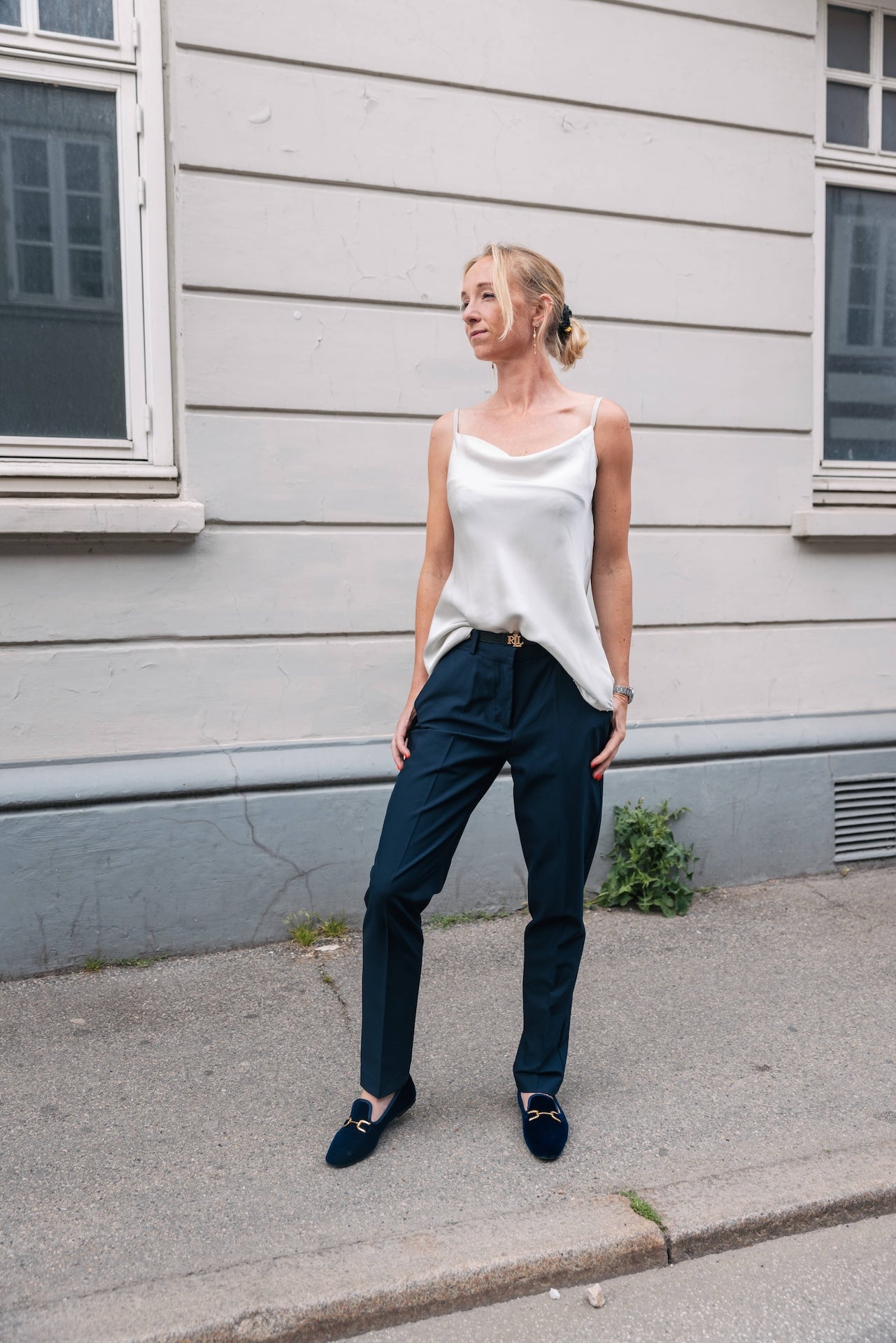 hvid top, perlemor top, smukt top, top til bukser, festlig top, top model, Satin top champagne, summer tops