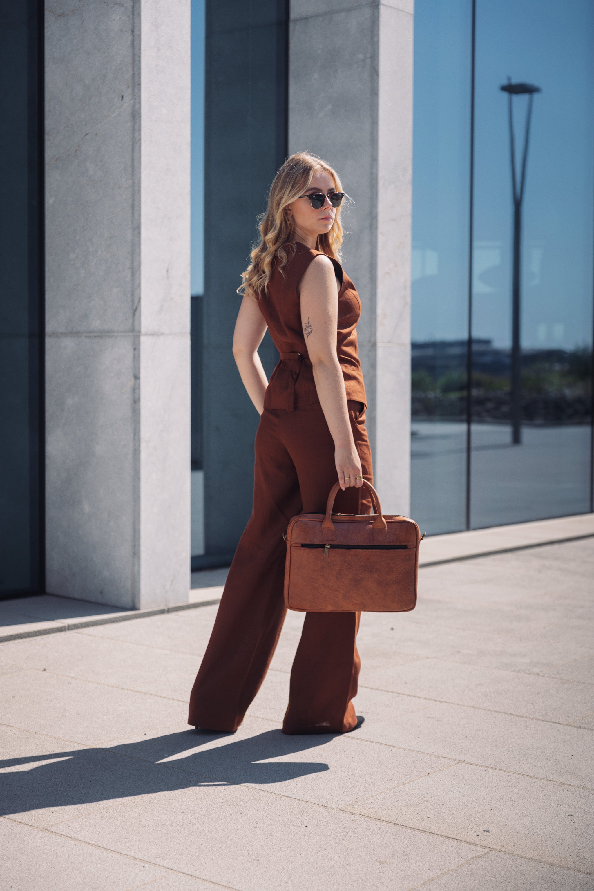 LA SUITs brune vestsæt i hør til kvinder