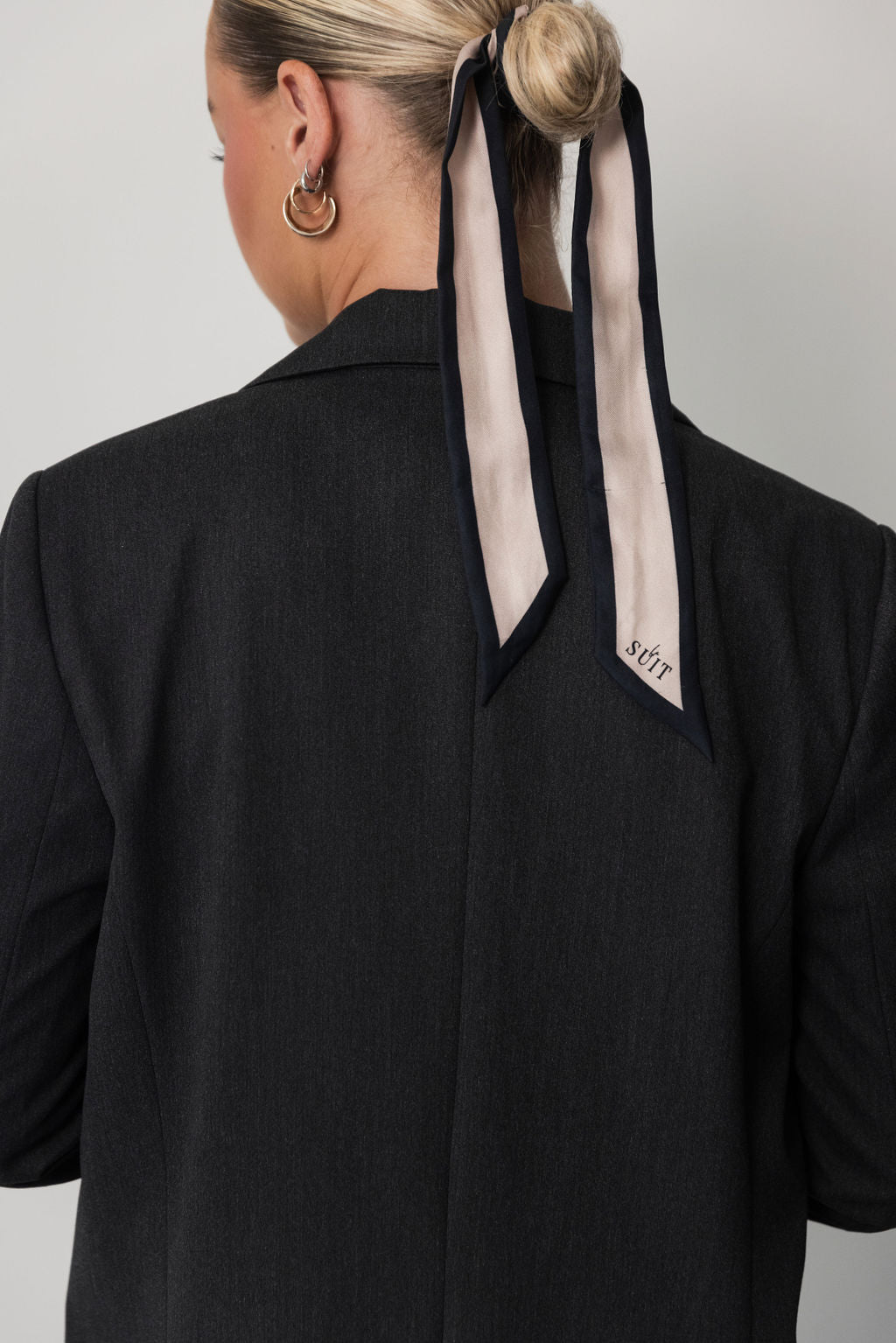 LA SUITs silke twilly