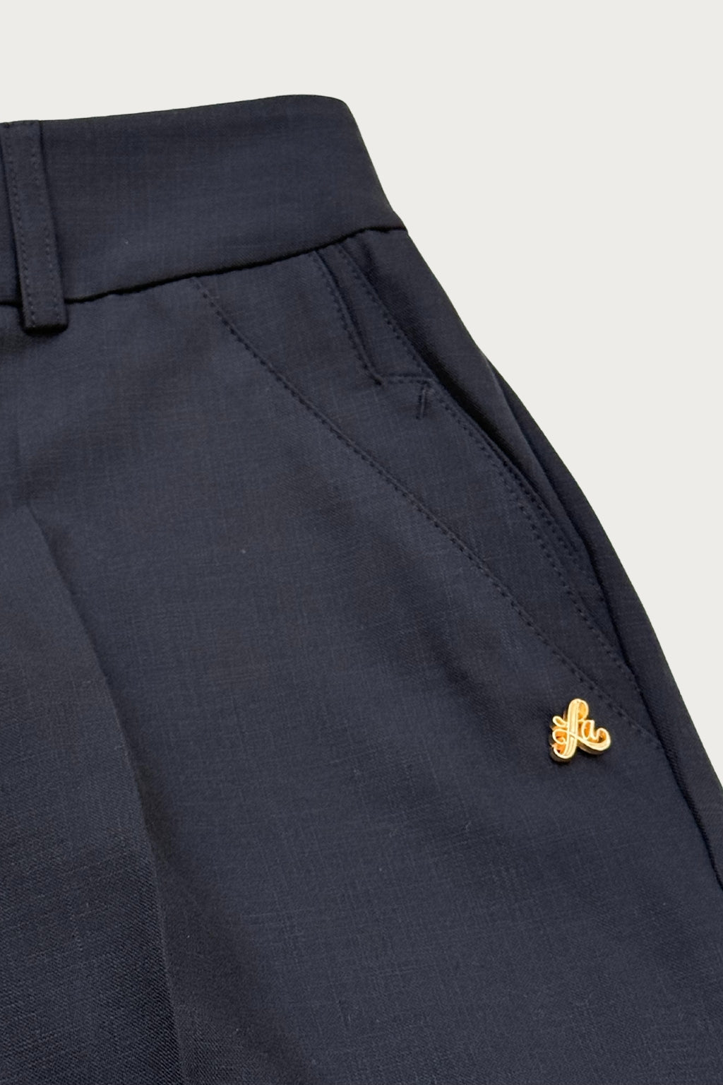 Form & Frihed bukser i sort