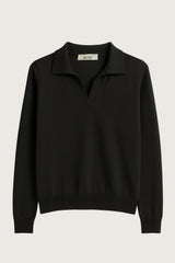 Sort Knitted Polo – den ultimative klassiker, der kombinerer styrke, stil og komfort.