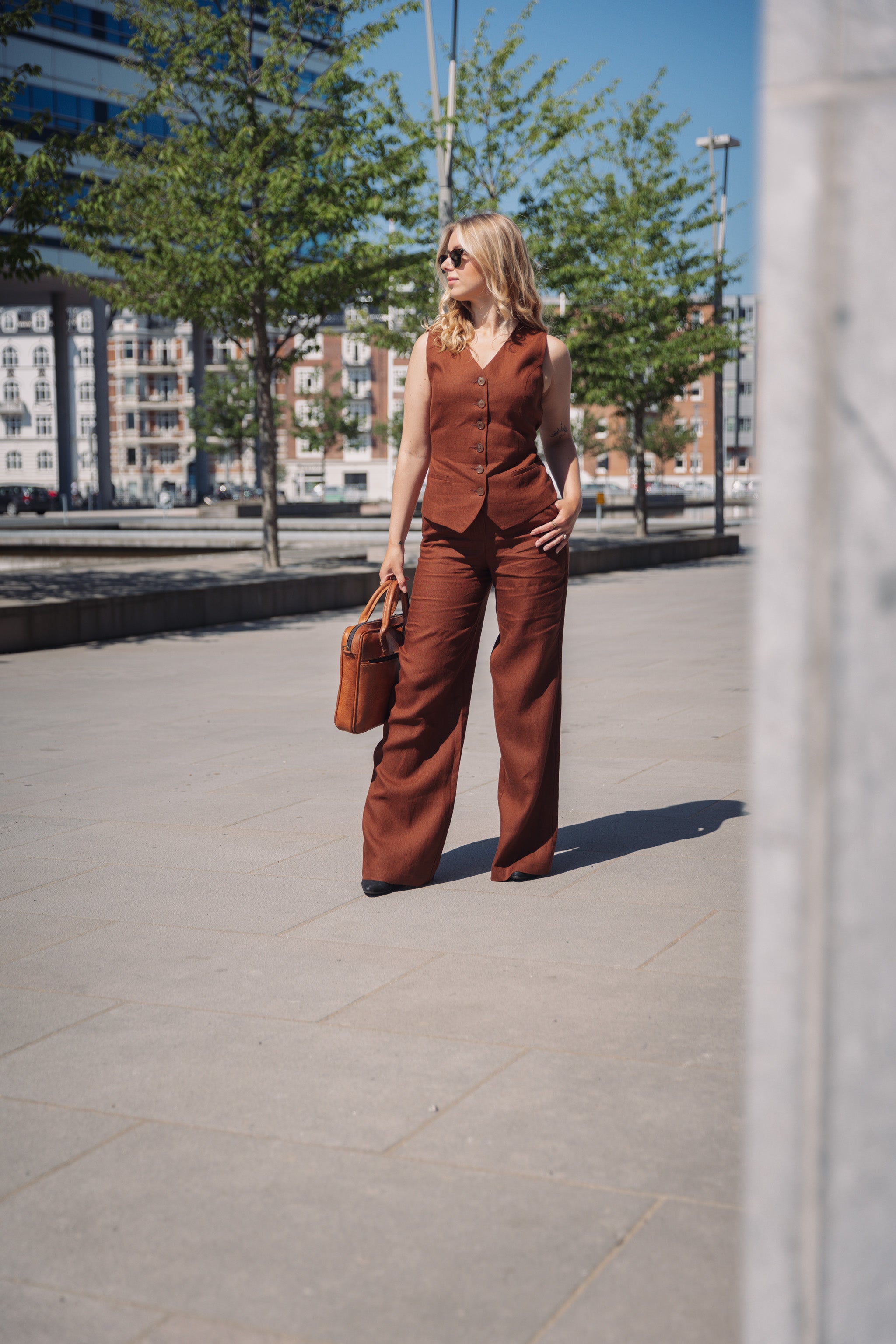 LA SUITs brune vestsæt i hør til kvinder