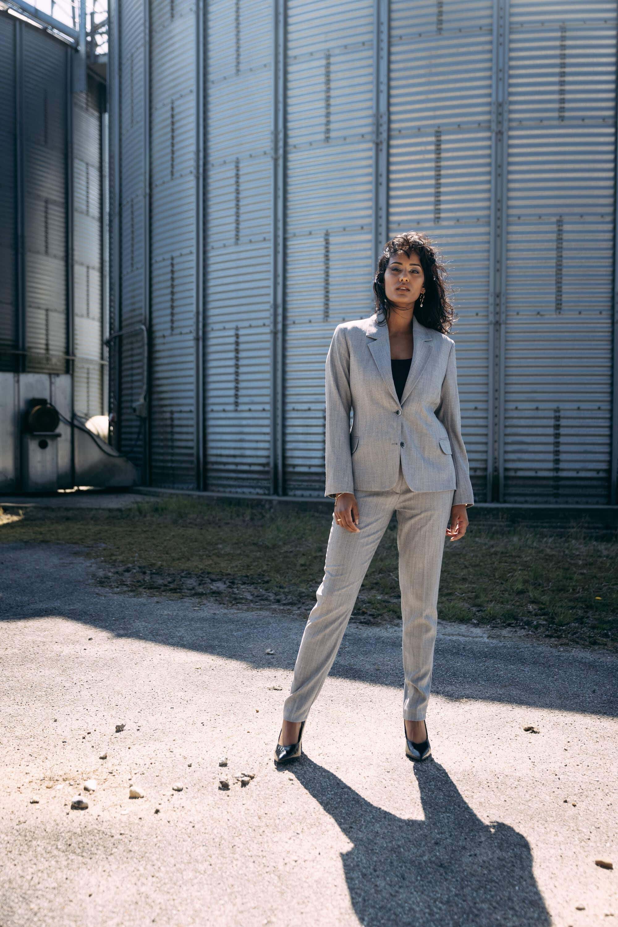 Grå Jakkesæt til kvinder fra LA SUIT