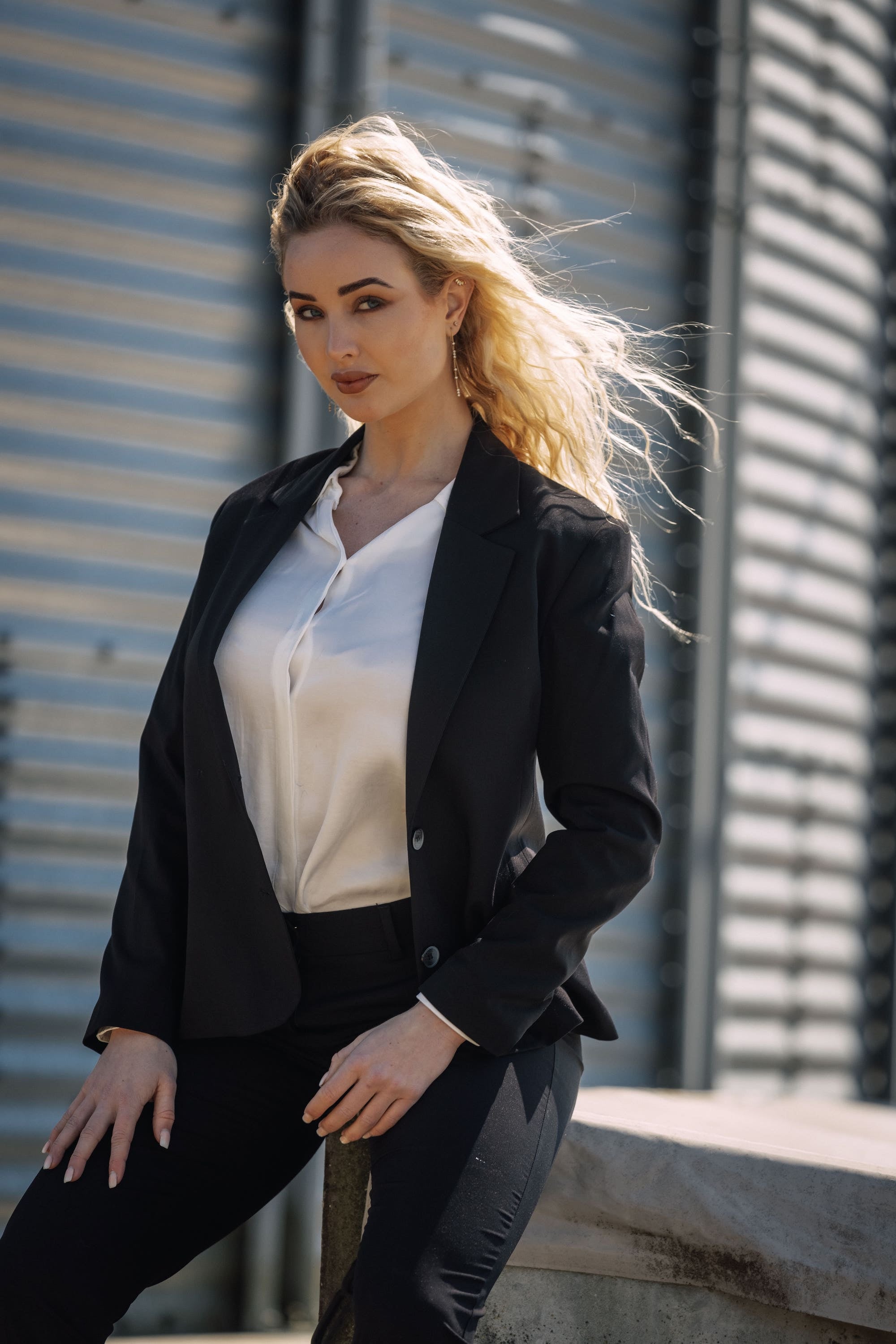 Sort jakkesæt fra LA SUIT